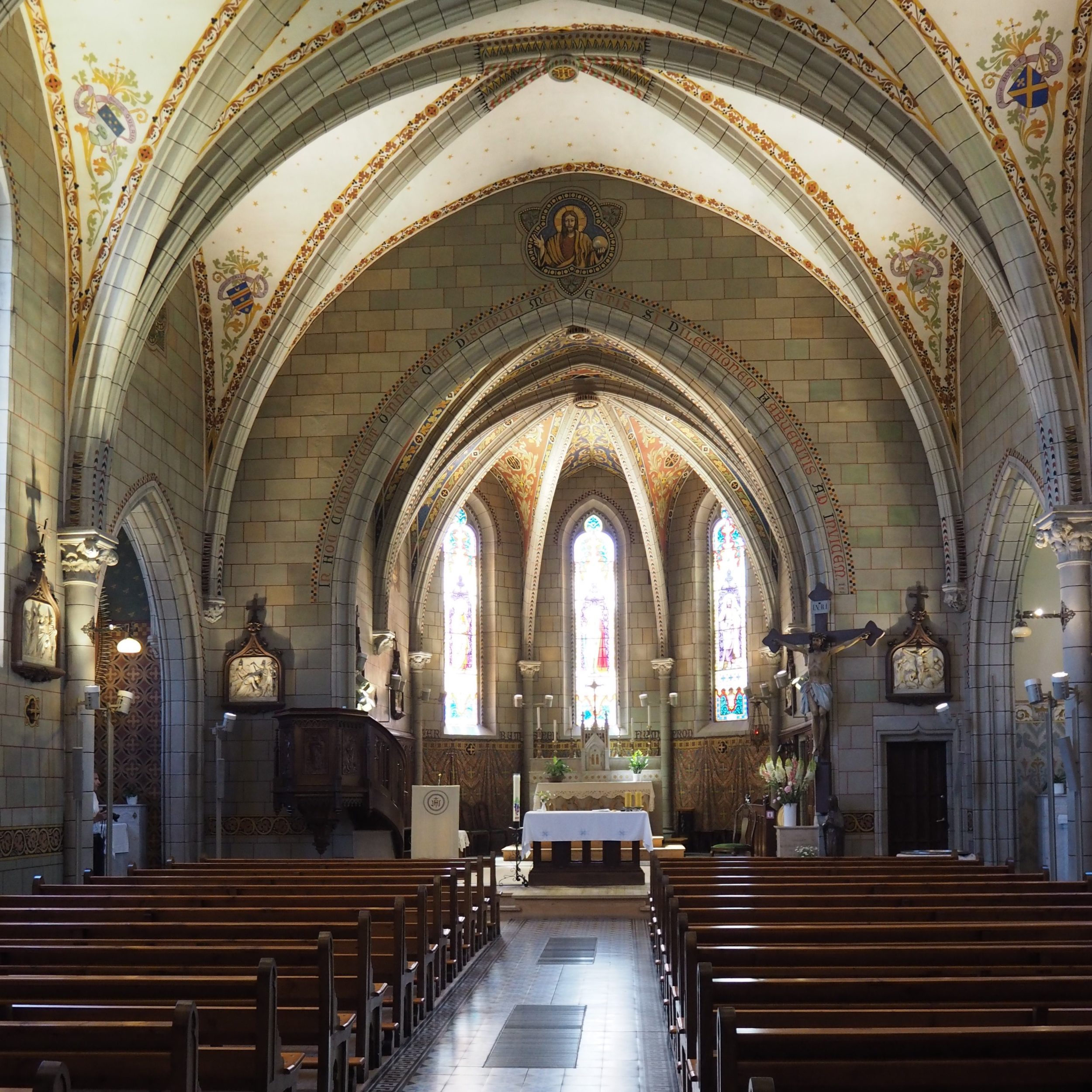 Covid 19 Faudra T Il Reserver Sa Place Pour Participer Aux Messes Eglise Catholique Romaine Geneve