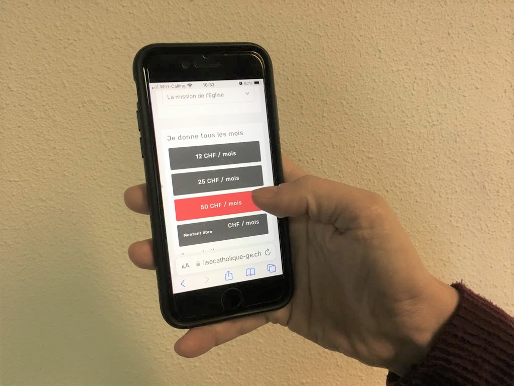 Faire un don mensuel à une association